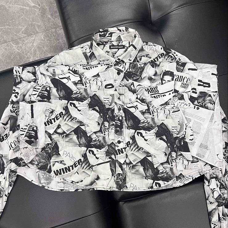 Balenciaga Balenciaga Newspaper Print Button Up Shirt Size M Size US M / EU 48-50 / 2 - 11 Thumbnail