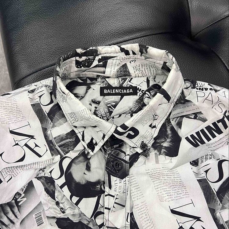 Balenciaga Balenciaga Newspaper Print Button Up Shirt Size M Size US M / EU 48-50 / 2 - 14 Thumbnail