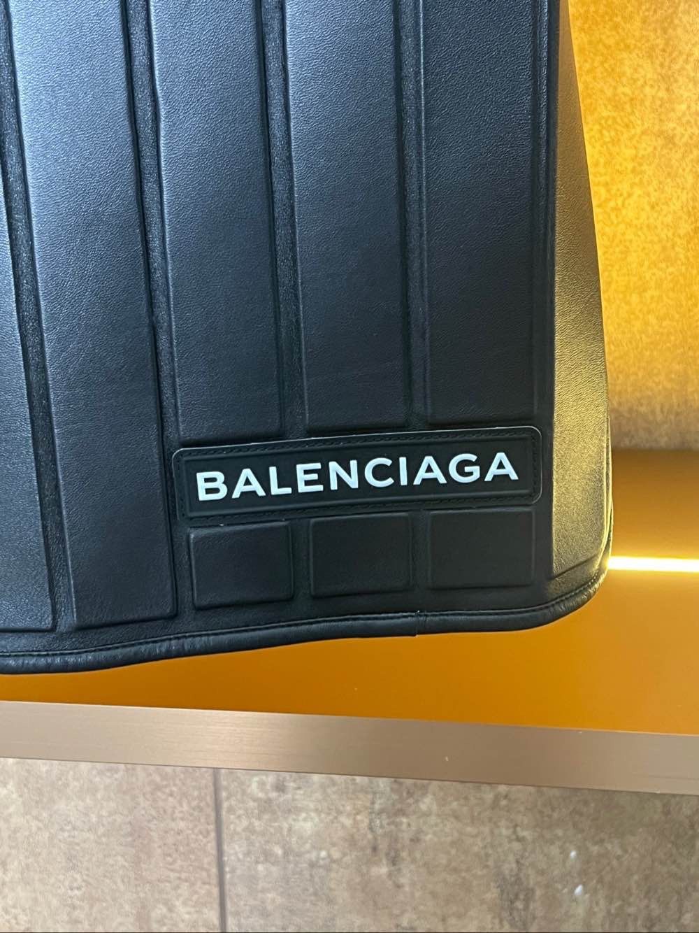 Balenciaga Balenciaga Black Leather Midi Skirt Size 36 Size 25" / US 0 / IT 36 - 5 Thumbnail