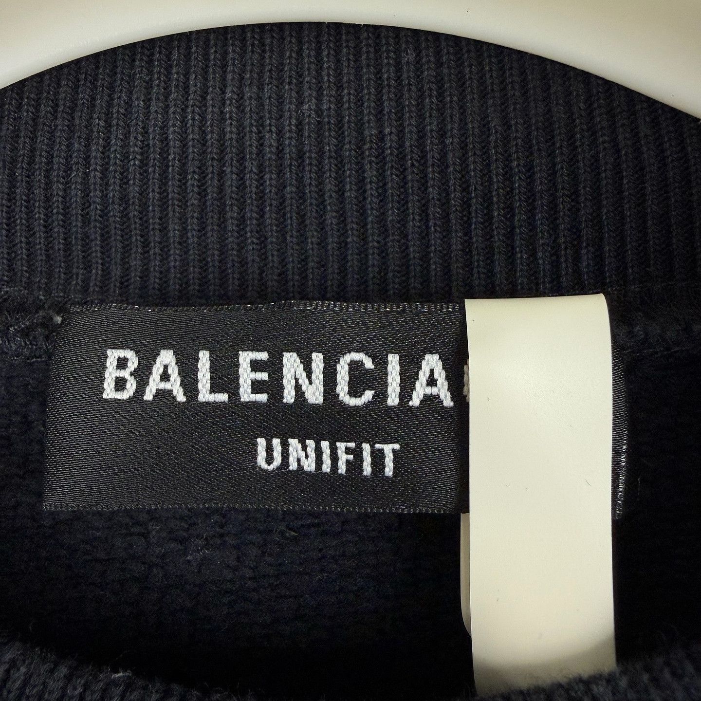 Balenciaga Balenciaga Crest Logo Sweatshirt Size S Size US S / EU 44-46 / 1 - 3 Thumbnail