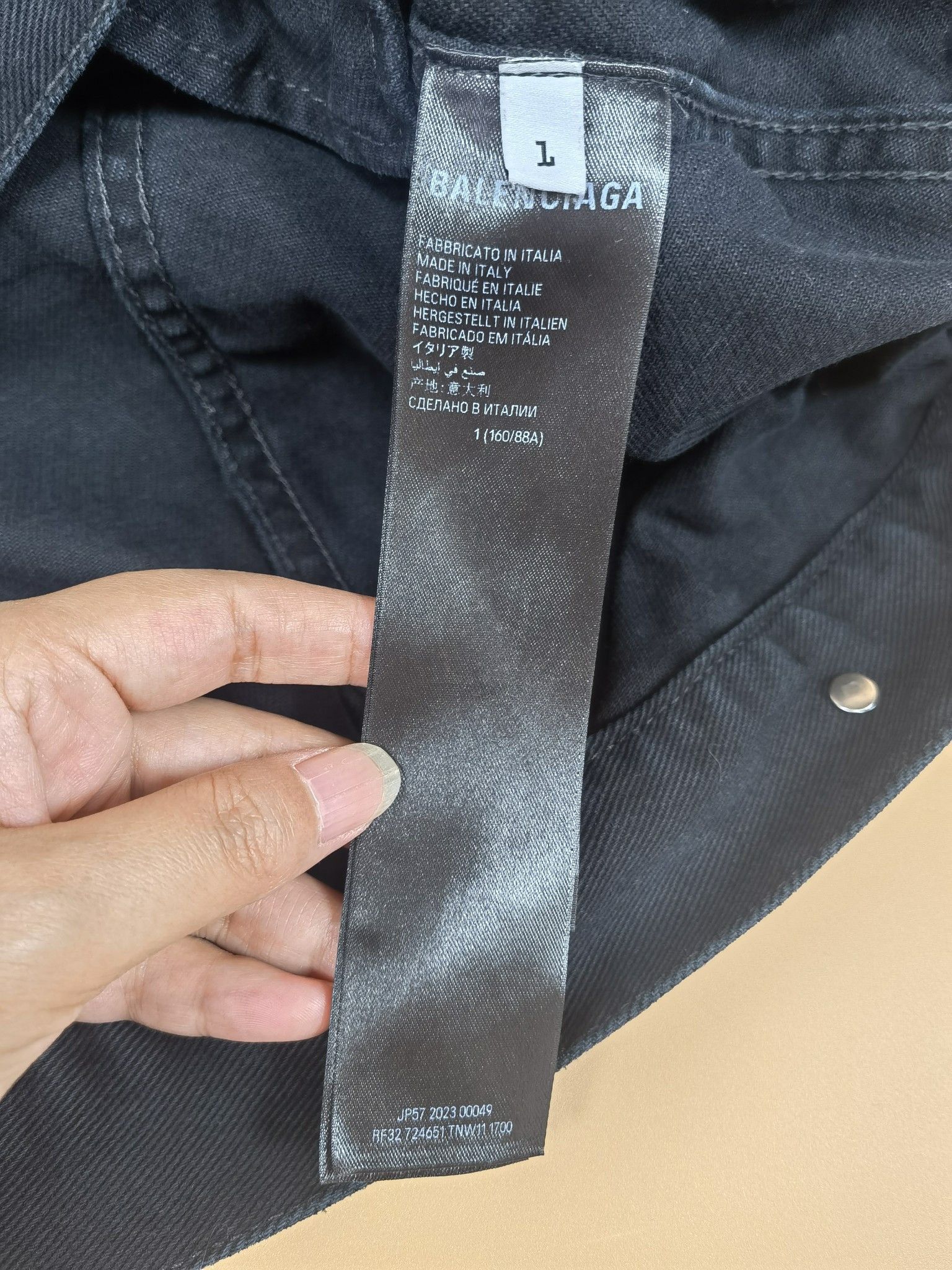 Balenciaga Balenciaga Logo Back Denim Jacket Size S Size US S / EU 44-46 / 1 - 4 Thumbnail