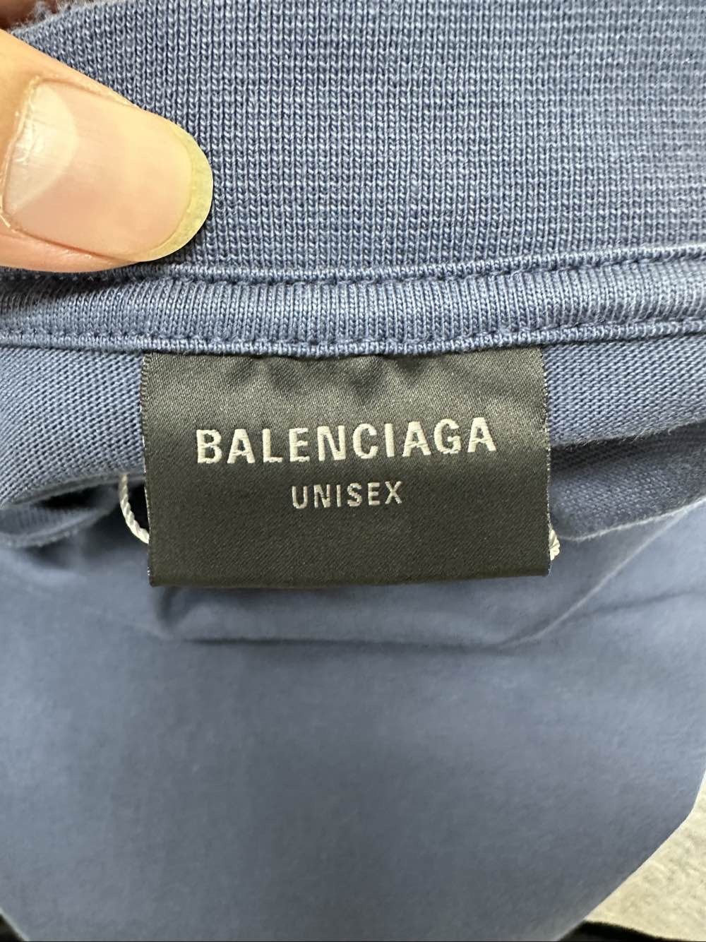 Balenciaga Balenciaga Distressed Logo T-Shirt Size L Size US L / EU 52-54 / 3 - 3 Thumbnail