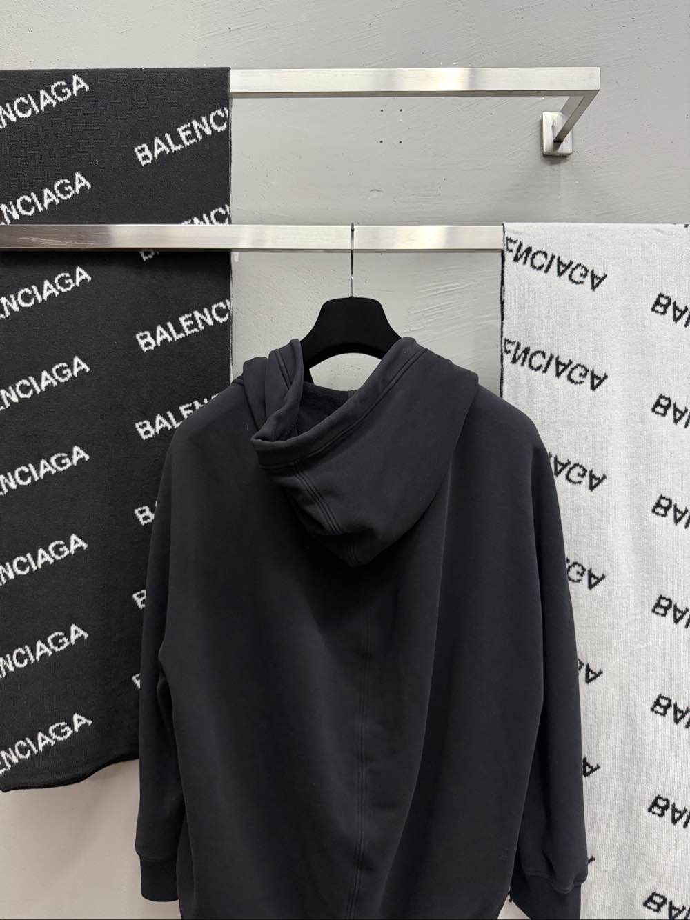 Balenciaga Balenciaga Logo Zip Up Hoodie Size XS Size US XS / EU 42 / 0 - 7 Thumbnail