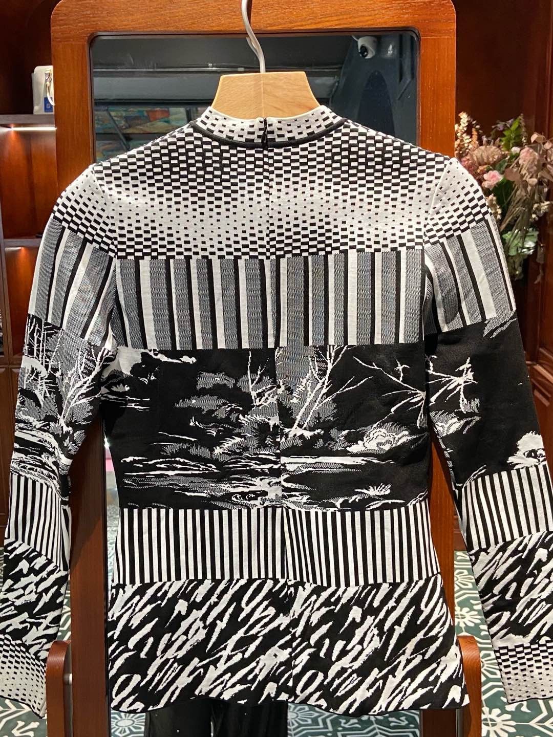 Balenciaga Balenciaga Landscape Knit Sweater Size 36 Size XS / US 0-2 / IT 36-38 - 2 Thumbnail