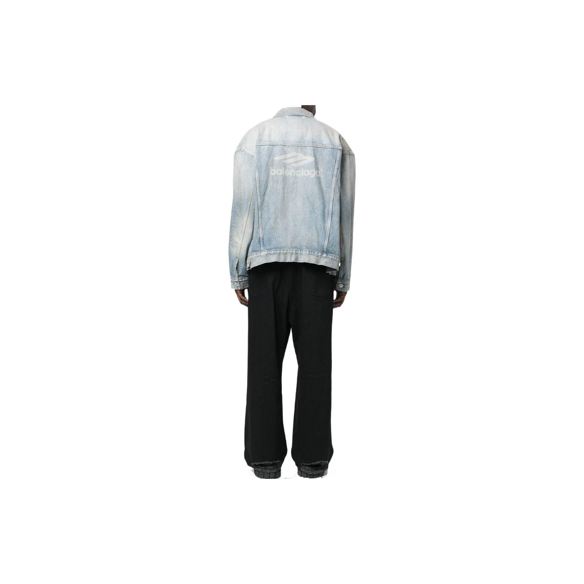 Balenciaga Balenciaga Logo Denim Jacket Size L Size US L / EU 52-54 / 3 - 7 Thumbnail