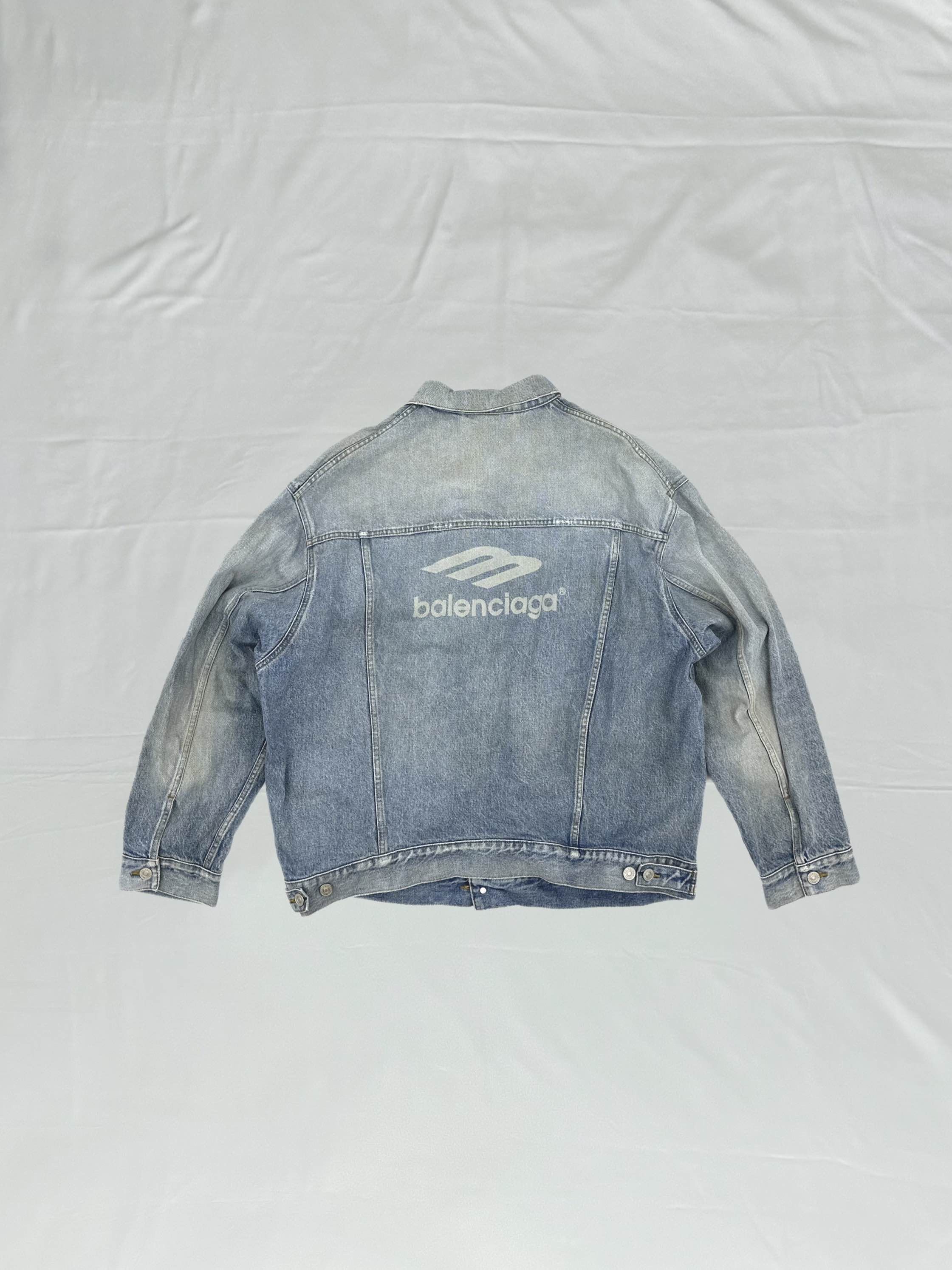 Balenciaga Balenciaga Logo Denim Jacket Size L Size US L / EU 52-54 / 3 - 2 Thumbnail