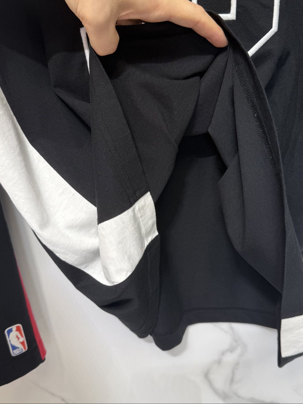 Balenciaga Balenciaga x NBA Jersey Long Sleeve Shirt Size S Size US S / EU 44-46 / 1 - 9 Thumbnail