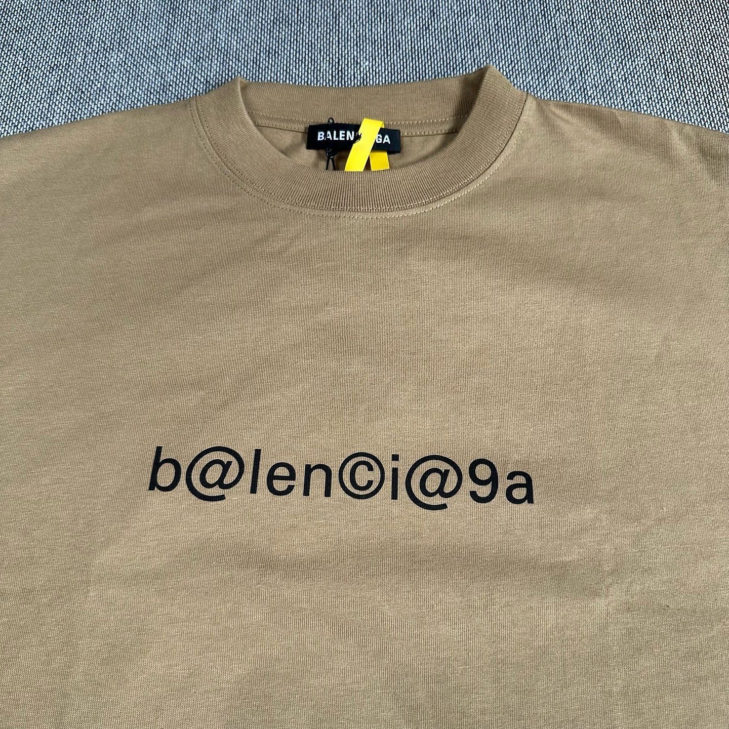 Balenciaga Balenciaga b@len©i@9a Logo T-Shirt Size XS Size US XS / EU 42 / 0 - 3 Thumbnail