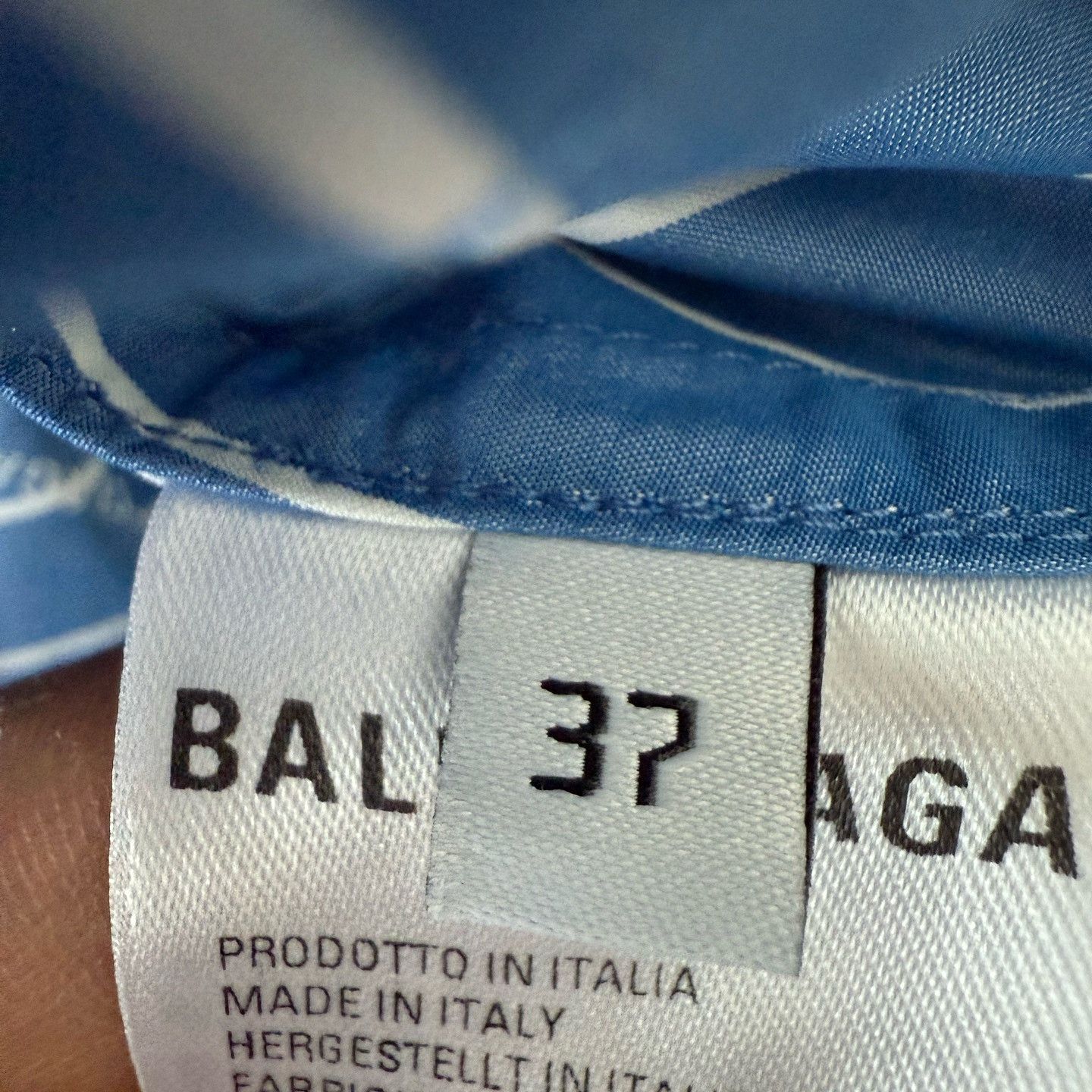 Balenciaga Balenciaga All Over Logo Striped Shirt Size S Size US S / EU 44-46 / 1 - 7 Thumbnail