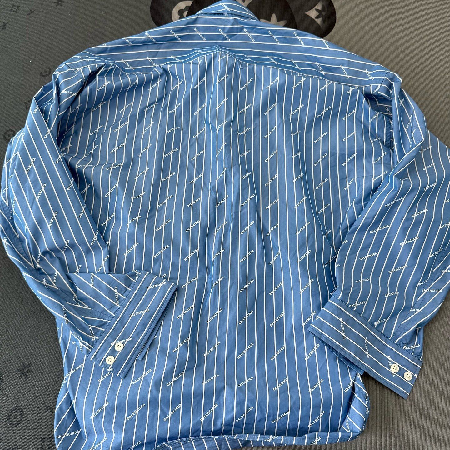 Balenciaga Balenciaga All Over Logo Striped Shirt Size S Size US S / EU 44-46 / 1 - 2 Thumbnail
