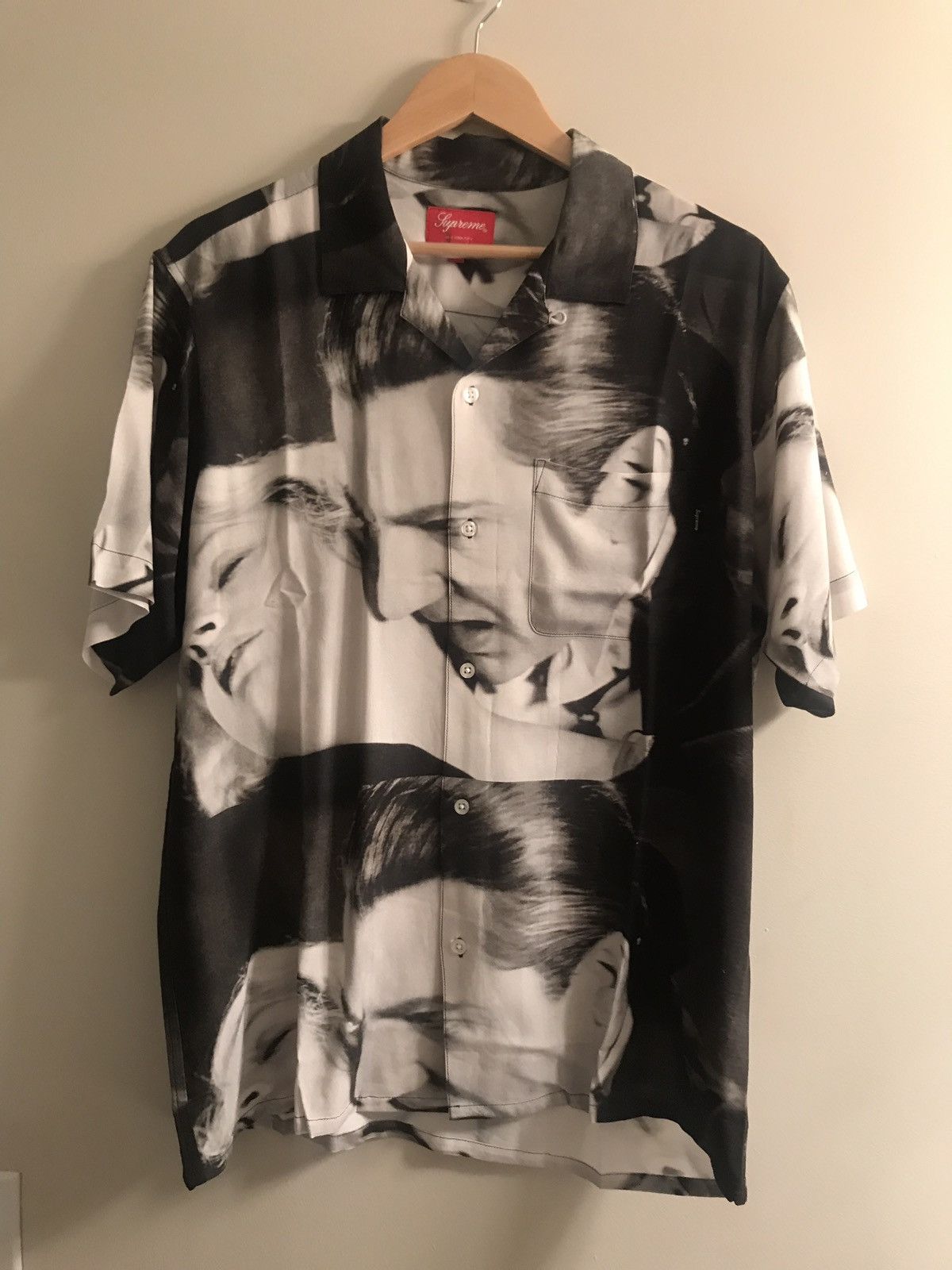 トップス Supreme Bela Lugosi Rayon S/S Shirt Supreme Bela Lugosi Rayon S S Shirt (SS19) - $168
