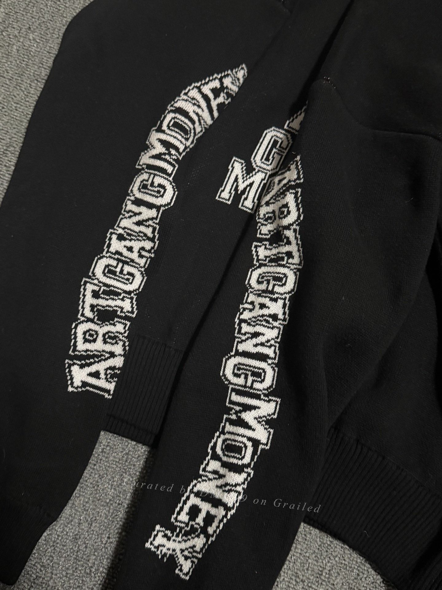 Skoloct Whiteland Art Gang Money Rabbit Sweater Size US S / EU 44-46 / 1 - 3 Thumbnail