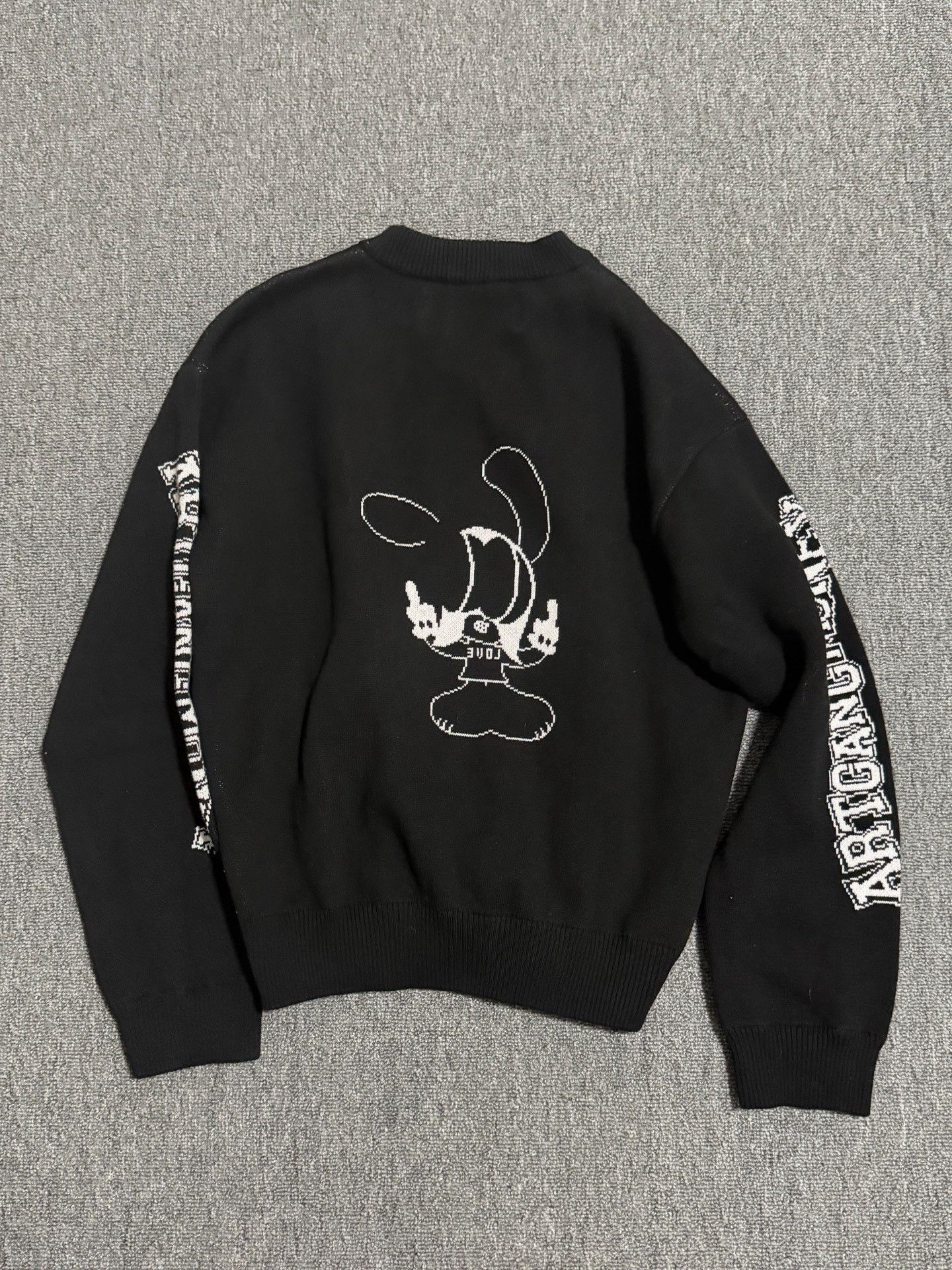 Skoloct Whiteland Art Gang Money Rabbit Sweater Size US S / EU 44-46 / 1 - 2 Thumbnail
