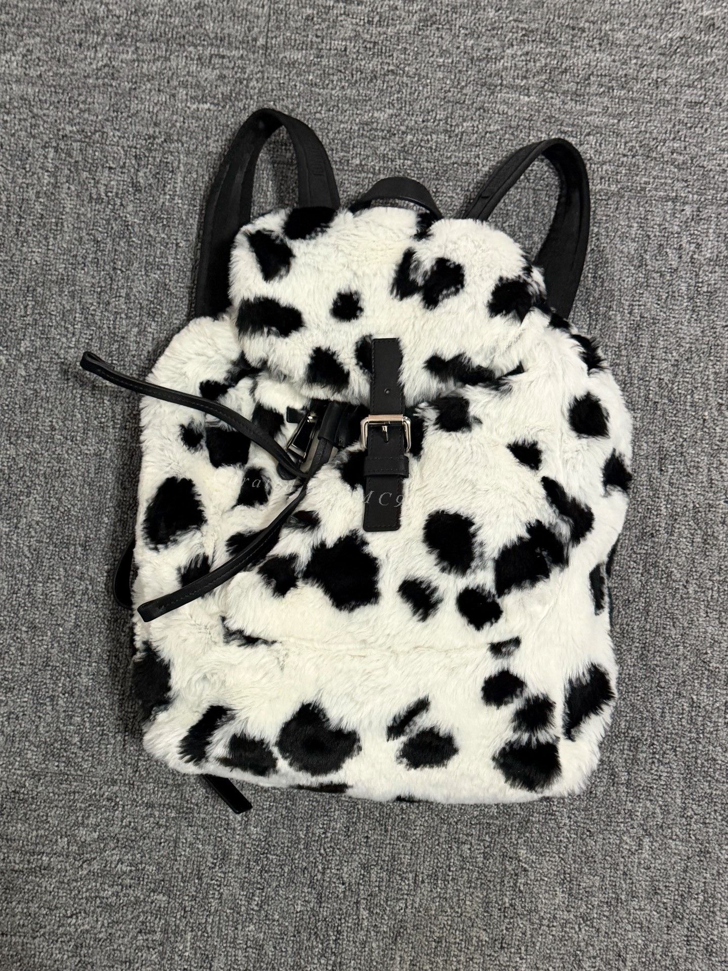 Jeremy Scott Jeremy Scott Moschino Cow Fur Backpack Size ONE SIZE - 2 Thumbnail