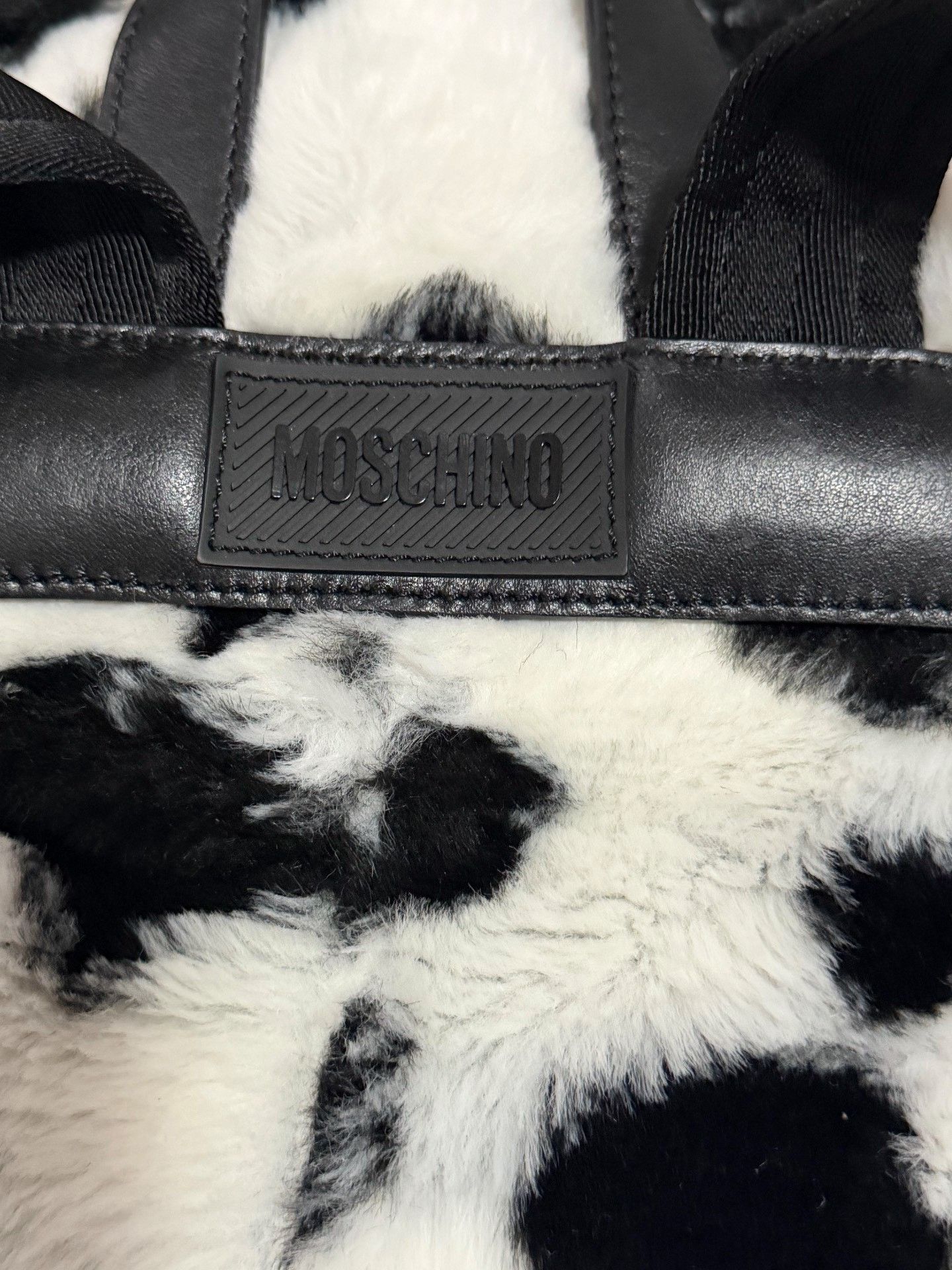 Jeremy Scott Jeremy Scott Moschino Cow Fur Backpack Size ONE SIZE - 4 Thumbnail