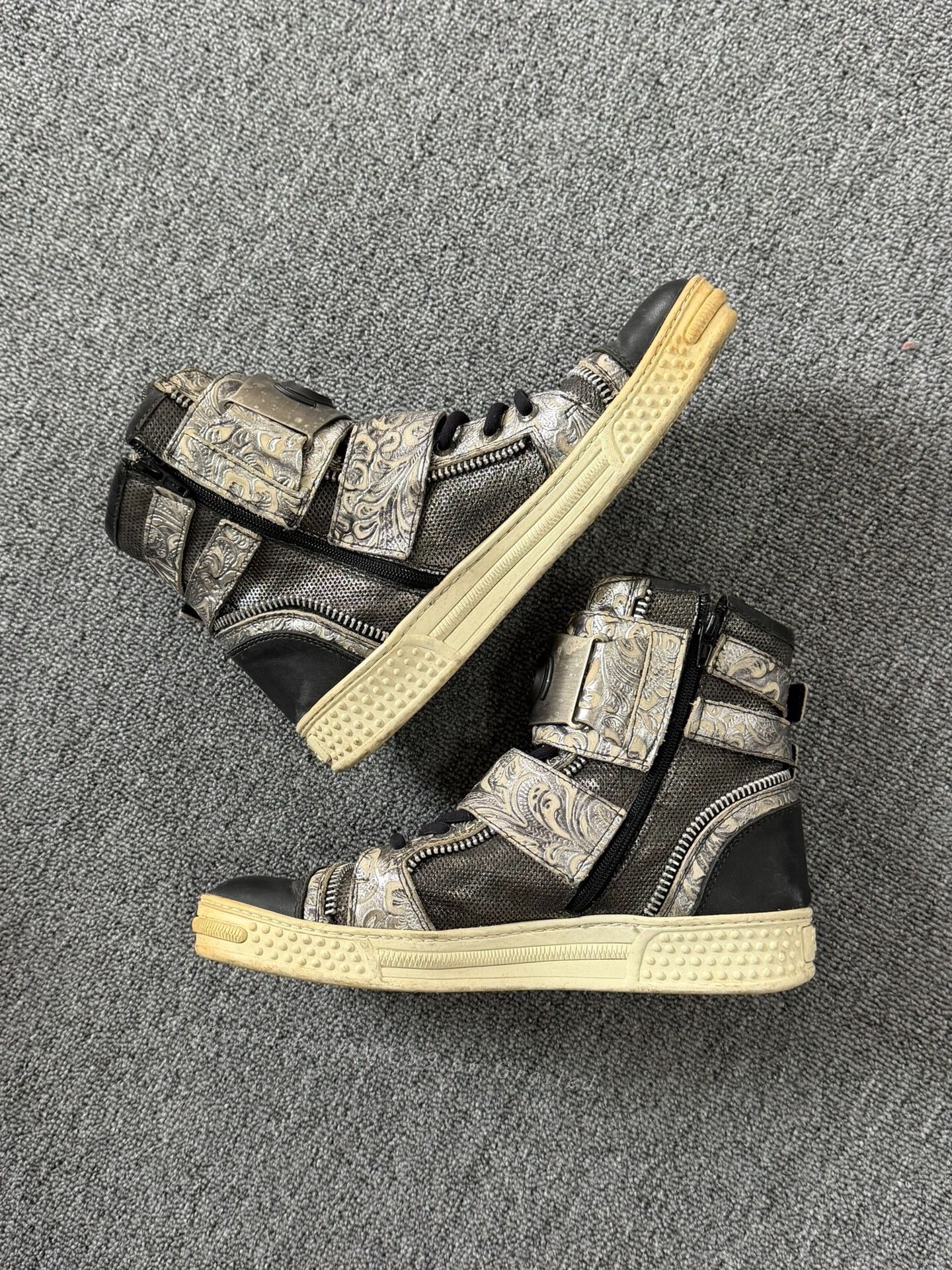 Vintage Vintage New Rock Carved Lace-up Boots Size US 8 / EU 41 - 2 Thumbnail