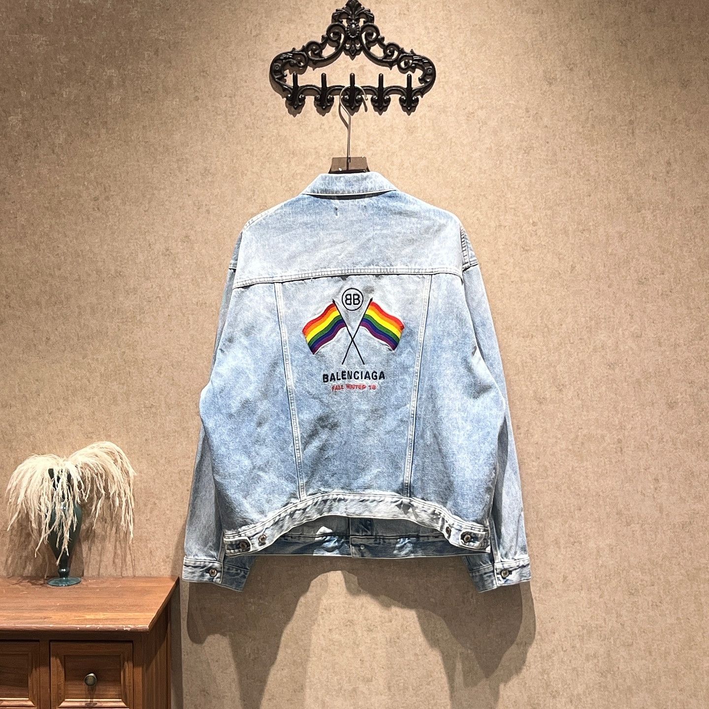 Balenciaga Balenciaga Rainbow Flag Denim Jacket Size 36 Size XS / US 0-2 / IT 36-38 - 2 Thumbnail