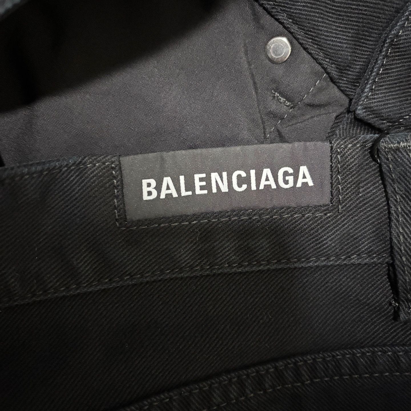 Balenciaga Balenciaga Black Raw Hem Denim Shorts Size M Size US 32 / EU 48 - 5 Thumbnail