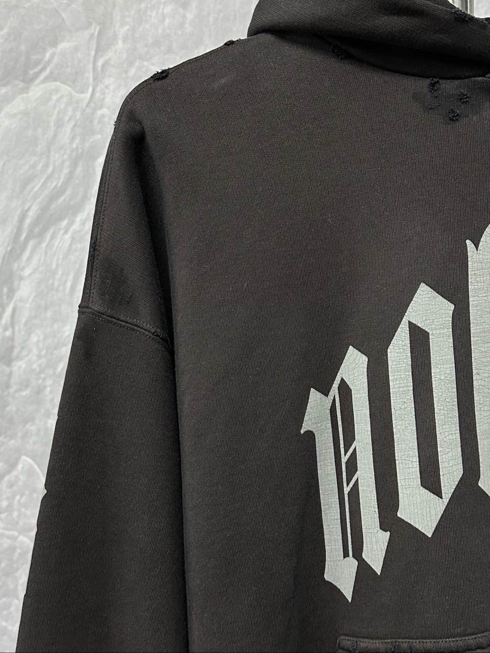 Balenciaga Balenciaga Logo Print Hoodie Size S Size US S / EU 44-46 / 1 - 6 Thumbnail