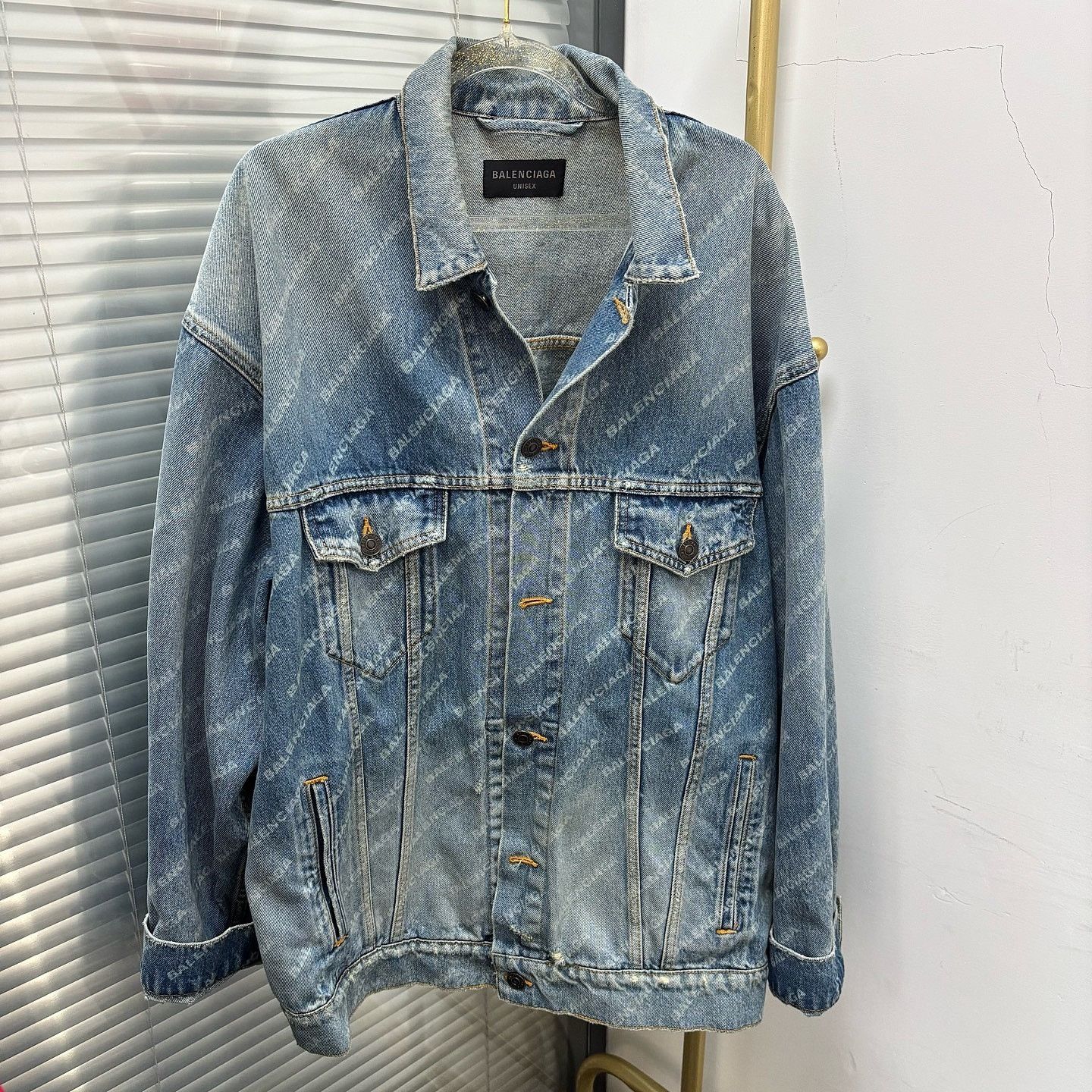 Balenciaga Balenciaga Logo Print Denim Jacket Size S Size US S / EU 44-46 / 1 - 5 Thumbnail
