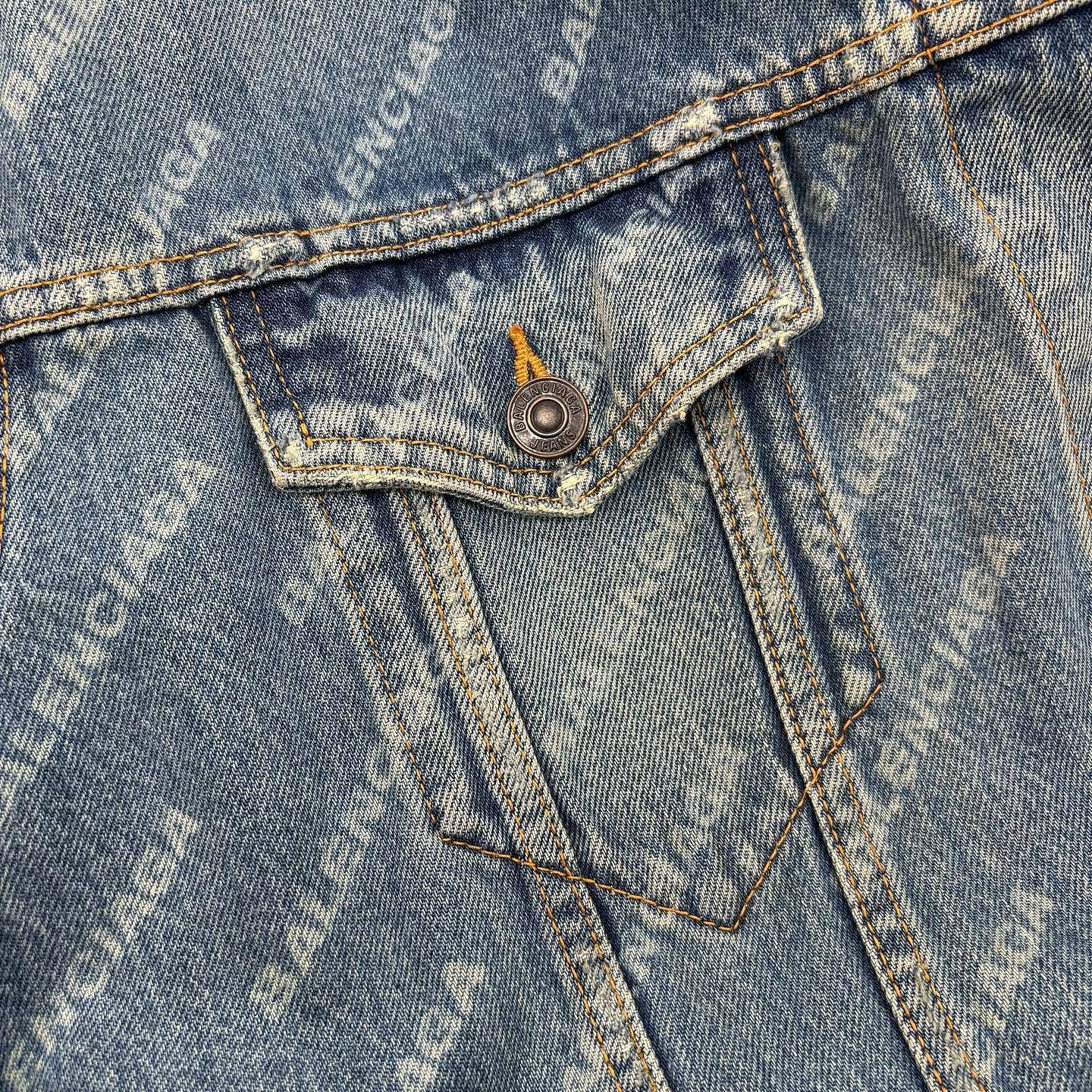 Balenciaga Balenciaga Logo Print Denim Jacket Size S Size US S / EU 44-46 / 1 - 6 Thumbnail