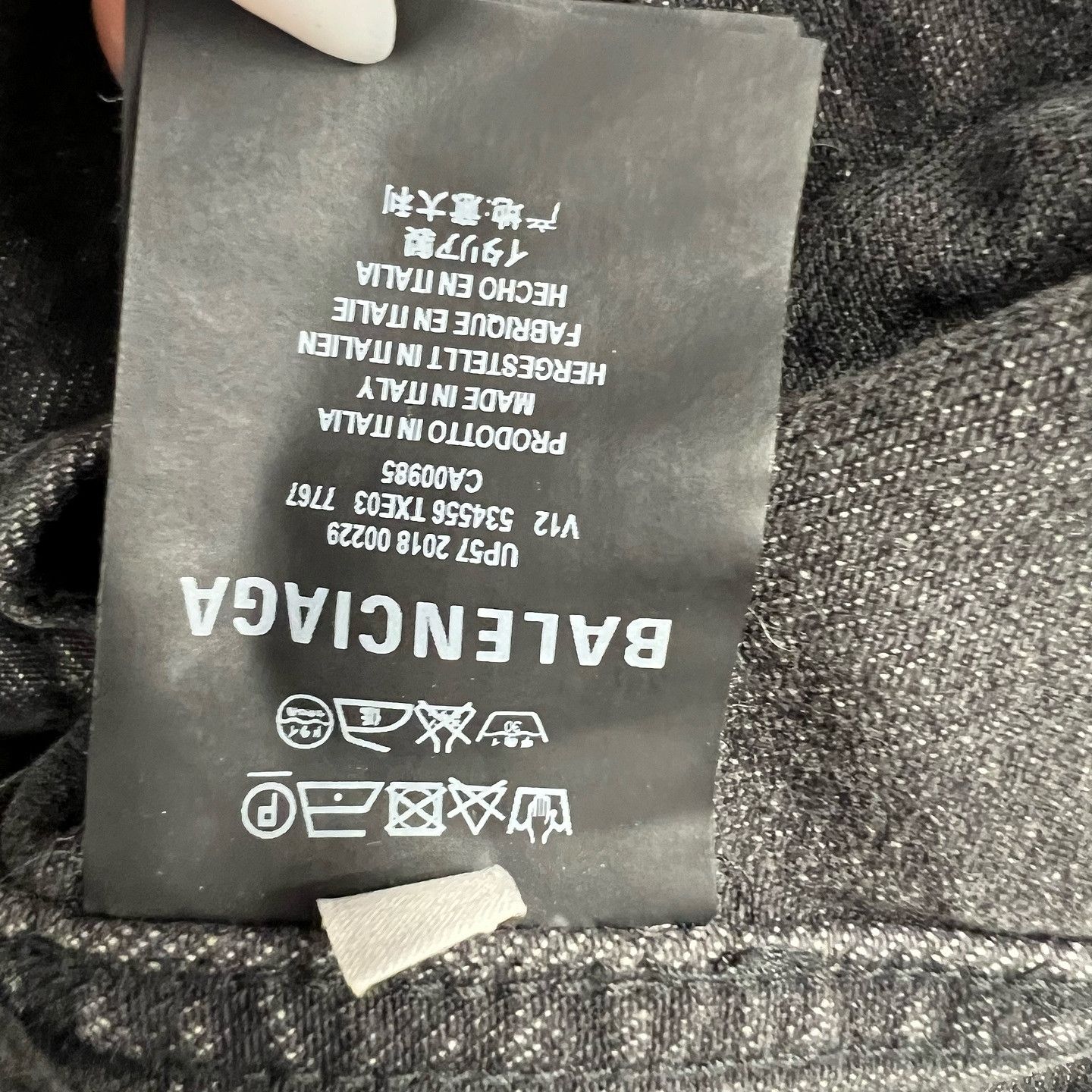 Balenciaga Balenciaga Graffiti Print Denim Jacket Size 50 Size US M / EU 48-50 / 2 - 4 Thumbnail