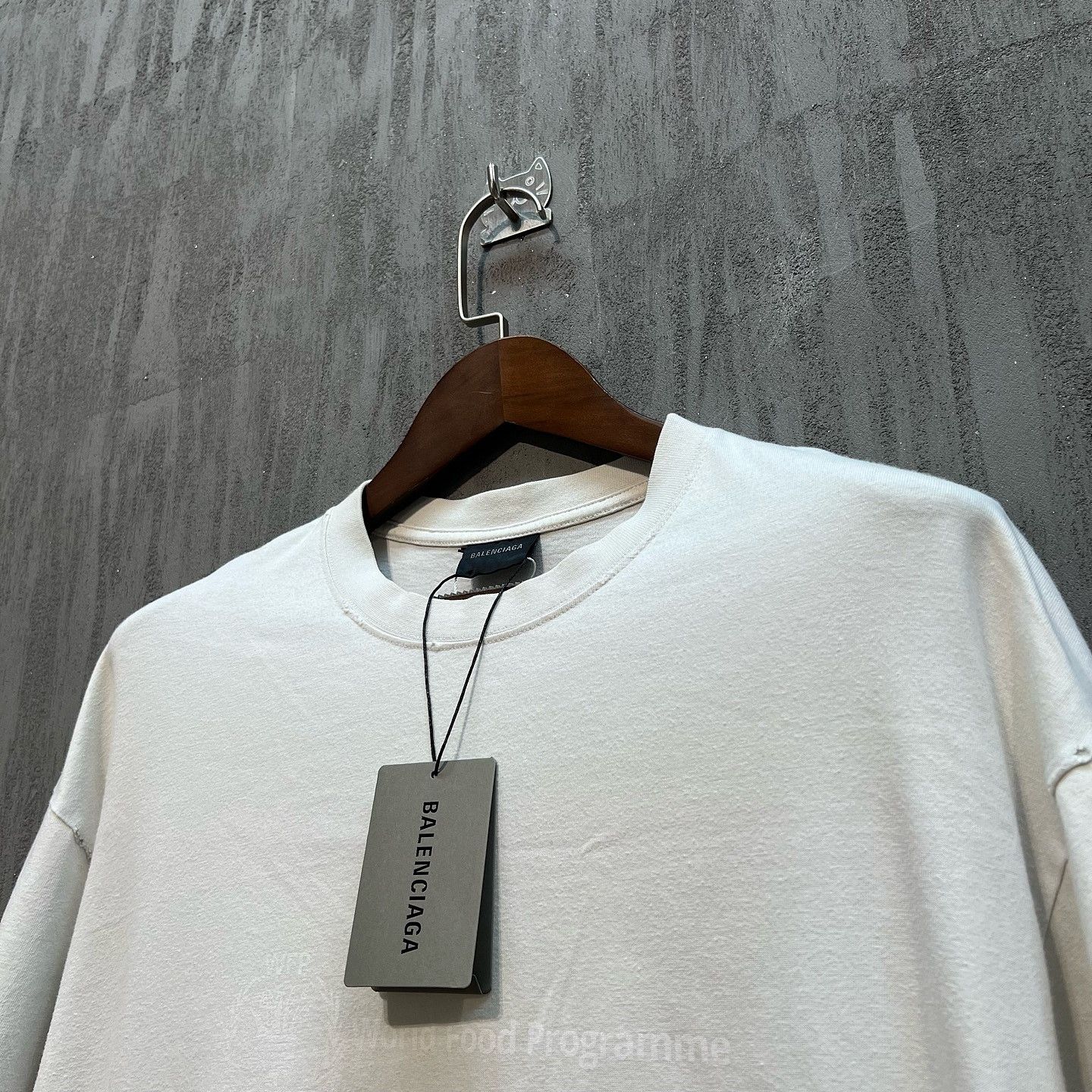 Balenciaga Balenciaga WFP Graphic Logo T-Shirt Size L Size US L / EU 52-54 / 3 - 5 Thumbnail