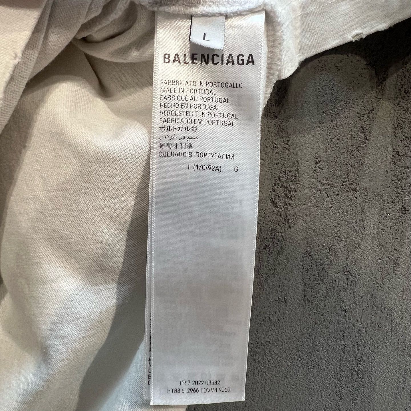 Balenciaga Balenciaga WFP Graphic Logo T-Shirt Size L Size US L / EU 52-54 / 3 - 4 Thumbnail