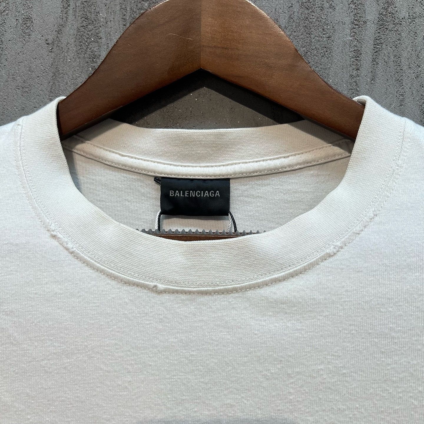 Balenciaga Balenciaga WFP Graphic Logo T-Shirt Size L Size US L / EU 52-54 / 3 - 6 Thumbnail