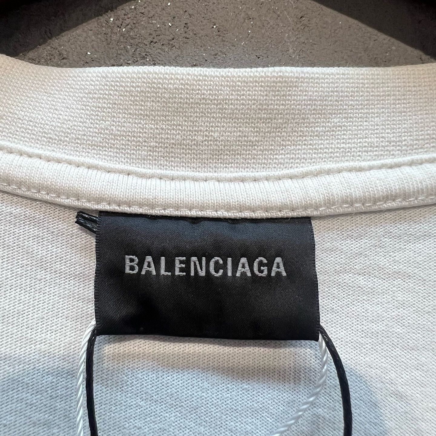 Balenciaga Balenciaga WFP Graphic Logo T-Shirt Size L Size US L / EU 52-54 / 3 - 3 Thumbnail