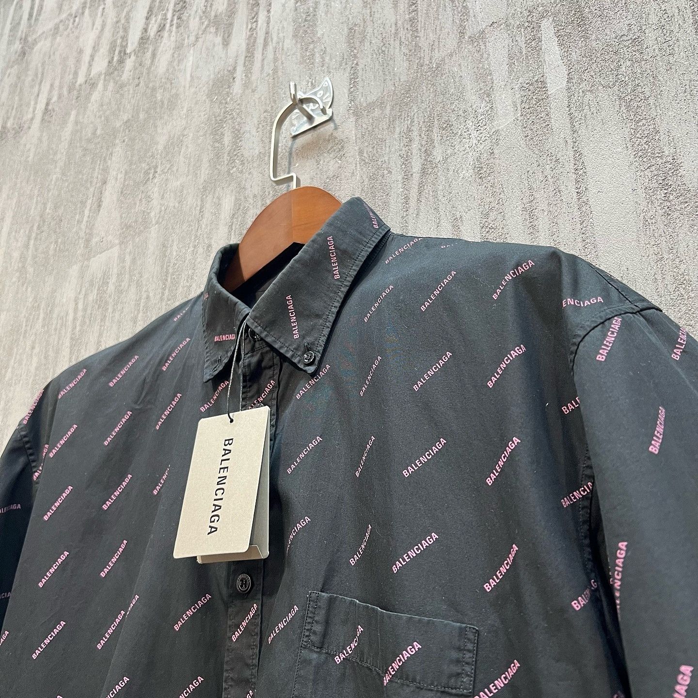 Balenciaga Balenciaga All Over Logo Short Sleeve Shirt Size M Size US M / EU 48-50 / 2 - 5 Thumbnail
