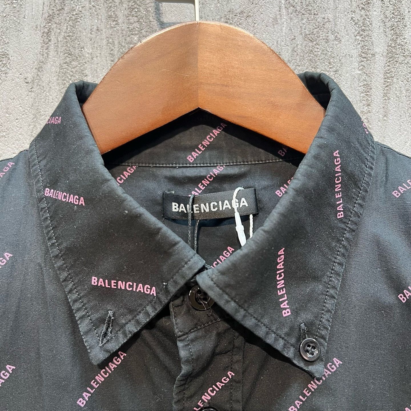 Balenciaga Balenciaga All Over Logo Short Sleeve Shirt Size M Size US M / EU 48-50 / 2 - 6 Thumbnail