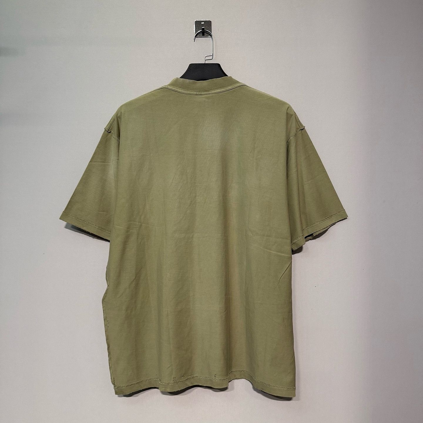 Balenciaga Balenciaga Distressed Logo T-Shirt Size M Size US M / EU 48-50 / 2 - 2 Thumbnail
