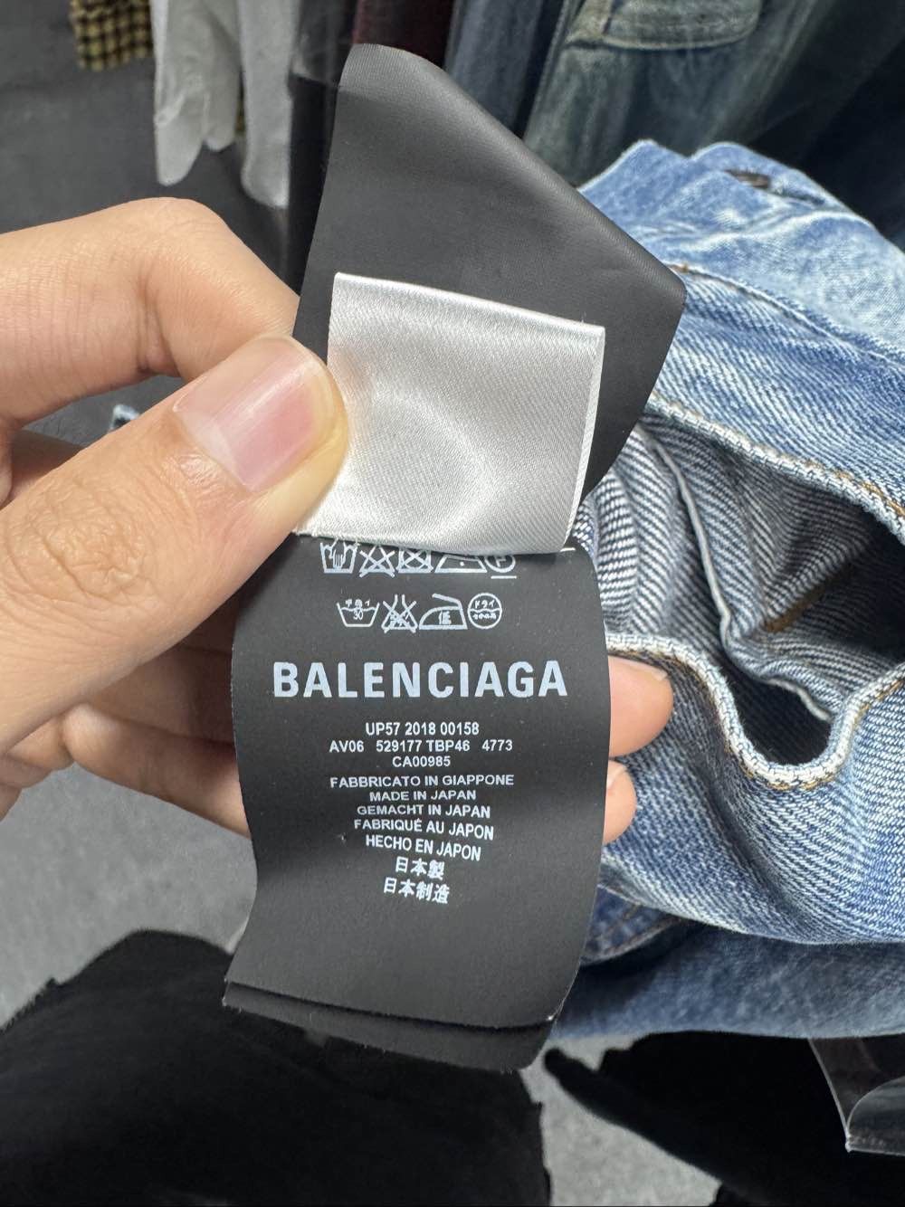 Balenciaga Balenciaga Logo Denim Jacket Size 36 Size US S / EU 44-46 / 1 - 4 Thumbnail