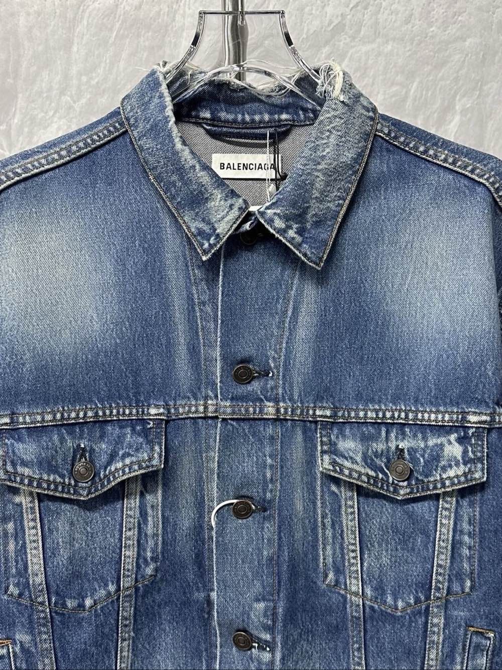 Balenciaga Balenciaga Logo Denim Jacket Size 36 Size US S / EU 44-46 / 1 - 7 Thumbnail