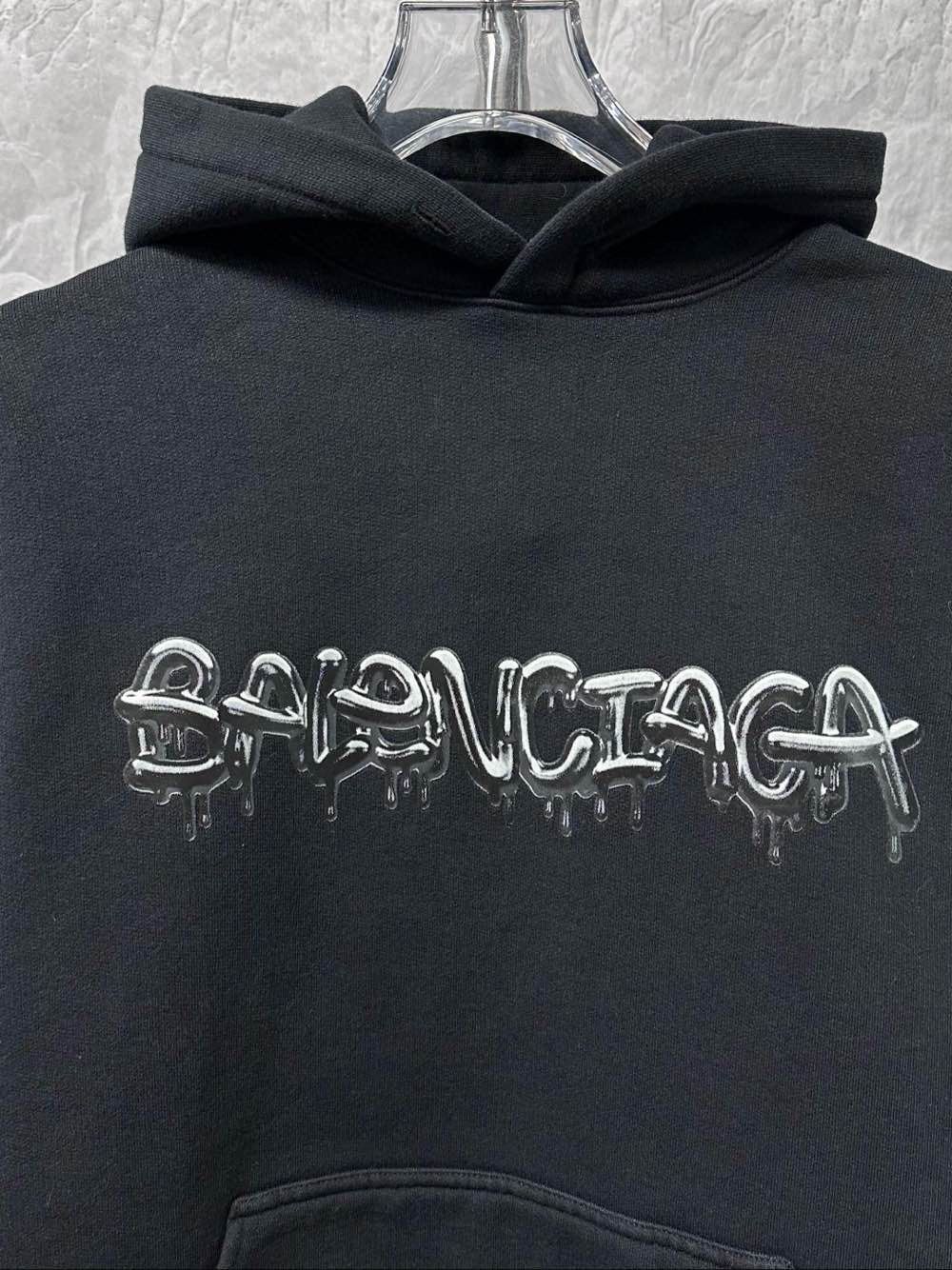 Balenciaga Balenciaga Drip Logo Hoodie Size S Size US S / EU 44-46 / 1 - 8 Thumbnail