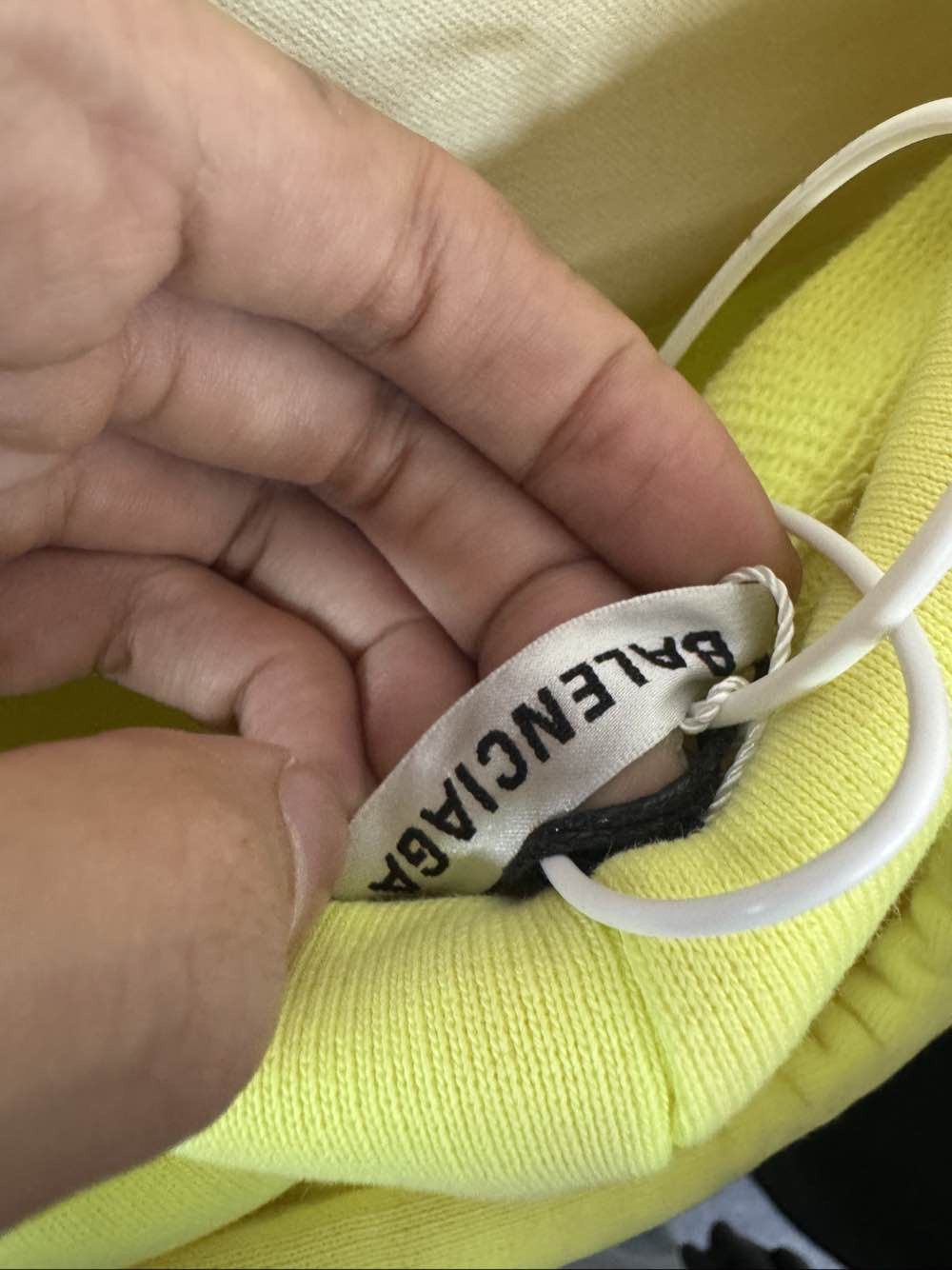 Balenciaga Balenciaga BB Logo Hoodie Yellow XS Size XS / US 0-2 / IT 36-38 - 3 Thumbnail