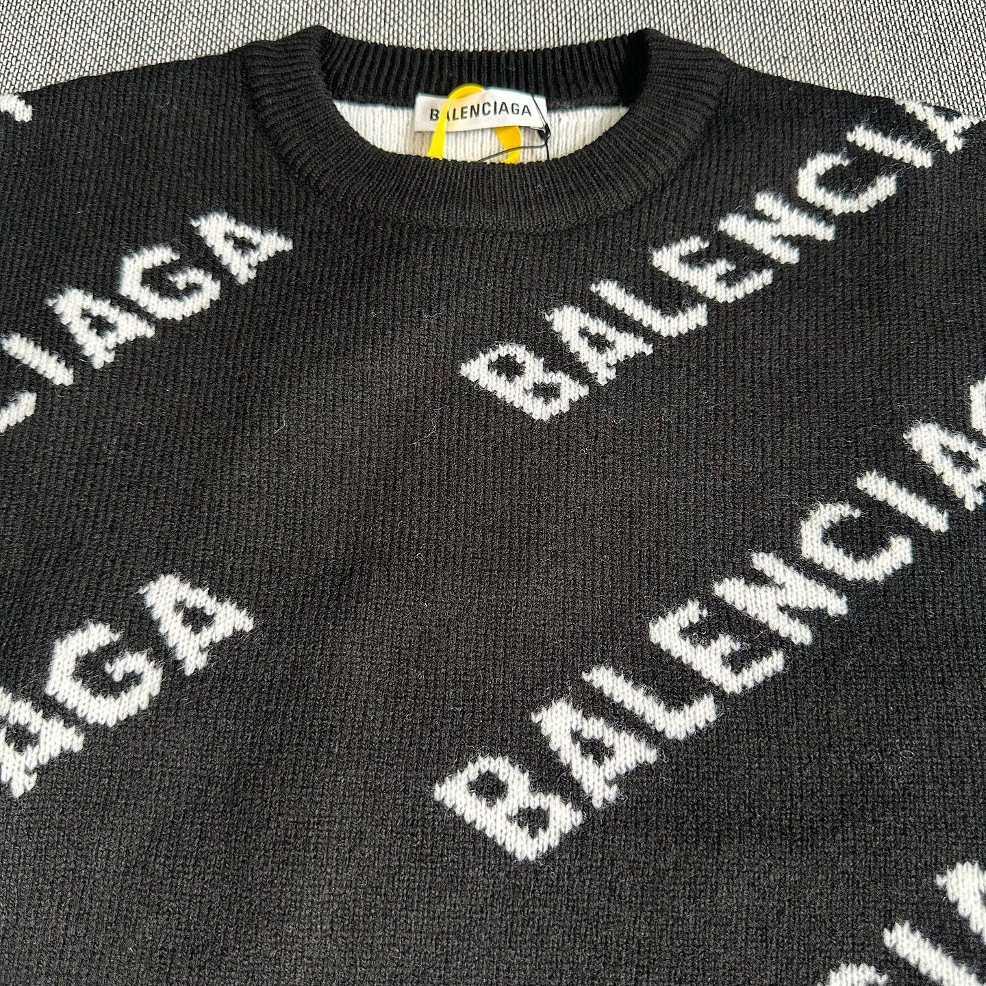 Balenciaga Balenciaga Logo Knit Sweater Size XS Size XS / US 0-2 / IT 36-38 - 5 Thumbnail