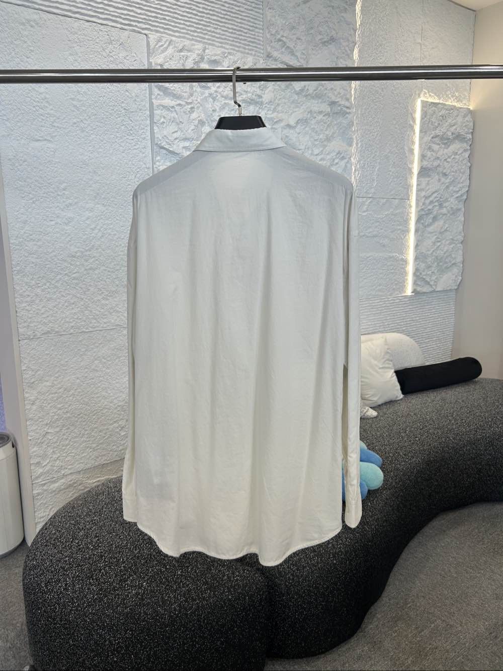 Balenciaga Balenciaga Embroidered Button Up Shirt Size 34 Size XS / US 0-2 / IT 36-38 - 2 Thumbnail
