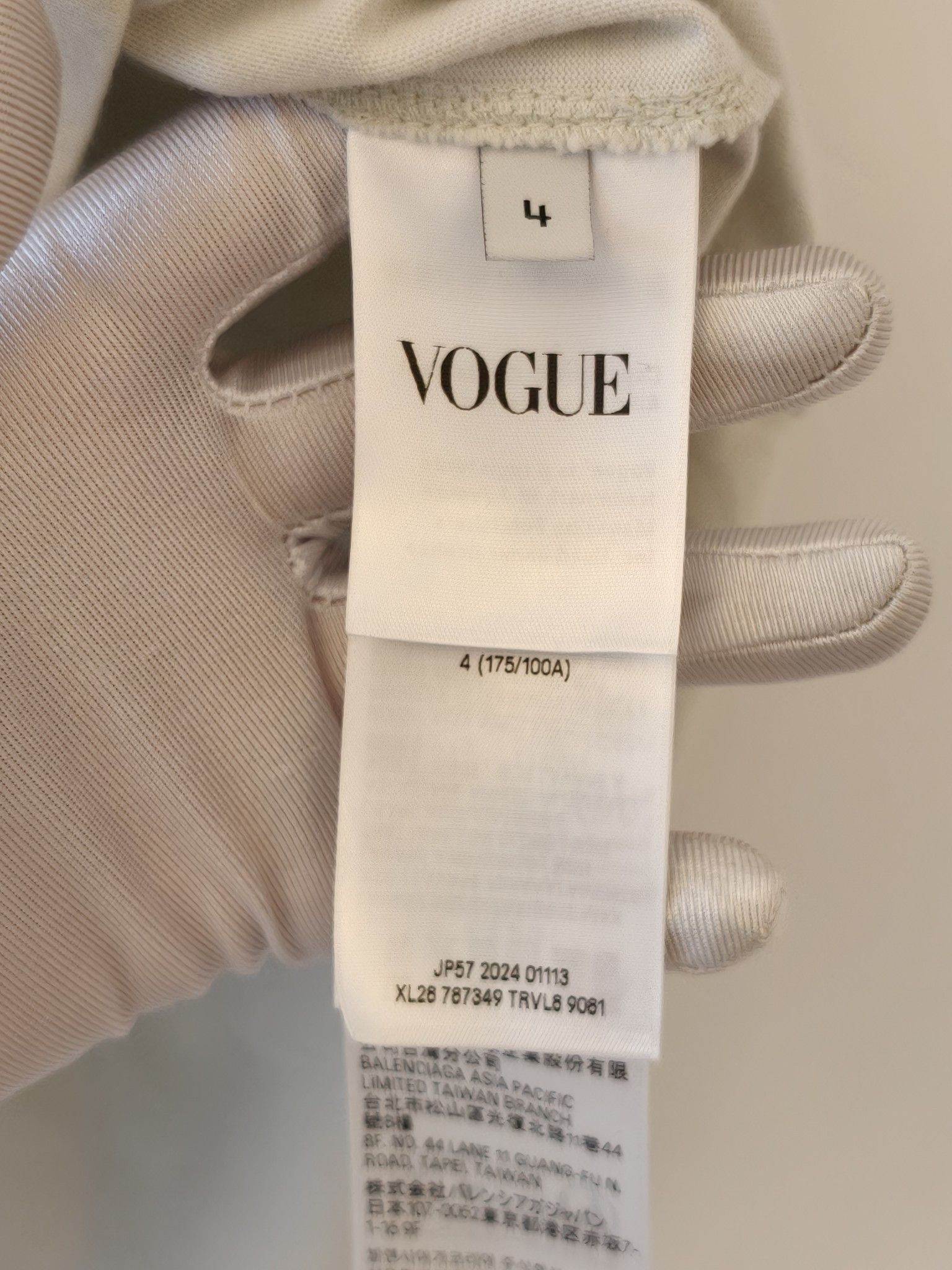 Balenciaga Balenciaga Vogue Place Vendôme T-Shirt Size 4 Size US XL / EU 56 / 4 - 4 Thumbnail
