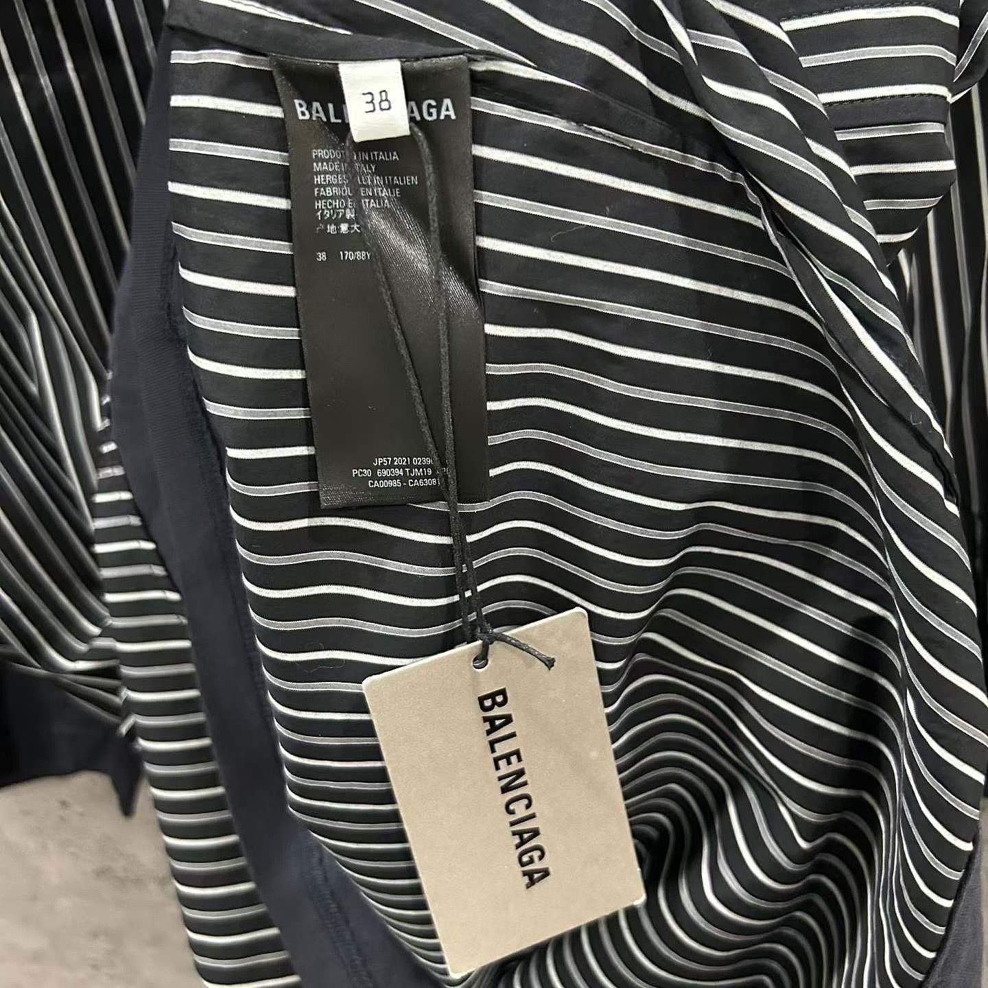 Balenciaga Balenciaga Striped Button Up Shirt Size 38 Size US S / EU 44-46 / 1 - 4 Thumbnail