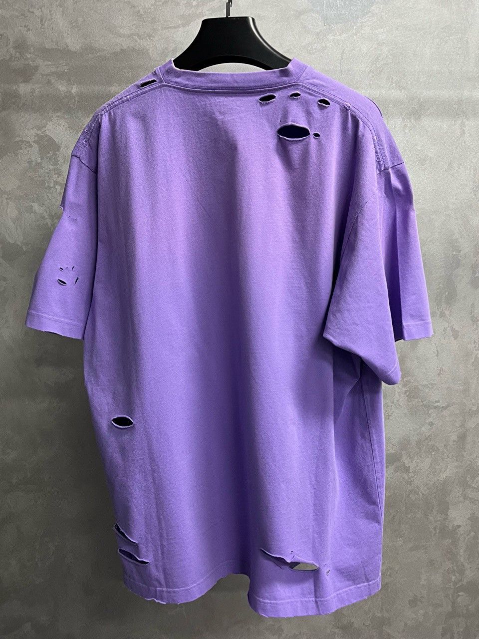 Balenciaga Balenciaga Purple Destroyed Logo T-Shirt XS Size XS / US 0-2 / IT 36-38 - 2 Thumbnail