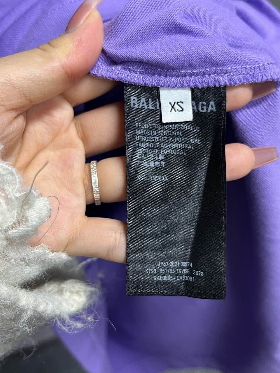 Balenciaga Balenciaga Purple Destroyed Logo T-Shirt XS Size XS / US 0-2 / IT 36-38 - 4 Thumbnail
