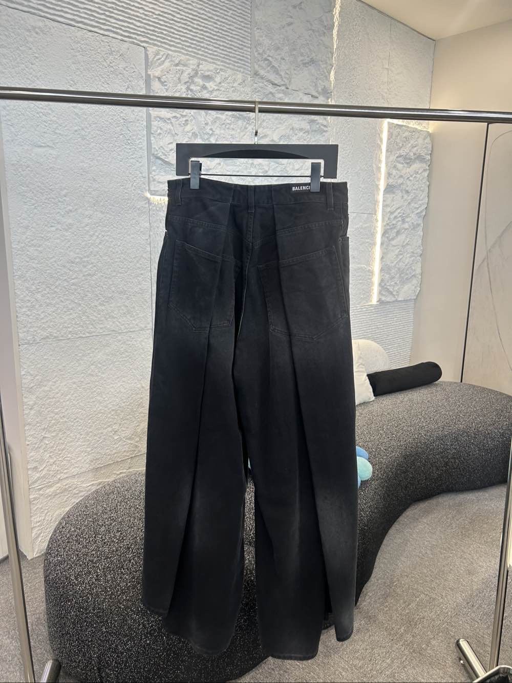 Balenciaga Balenciaga Black Wide-Leg Denim Jeans Size S Size US 30 / EU 46 - 2 Thumbnail