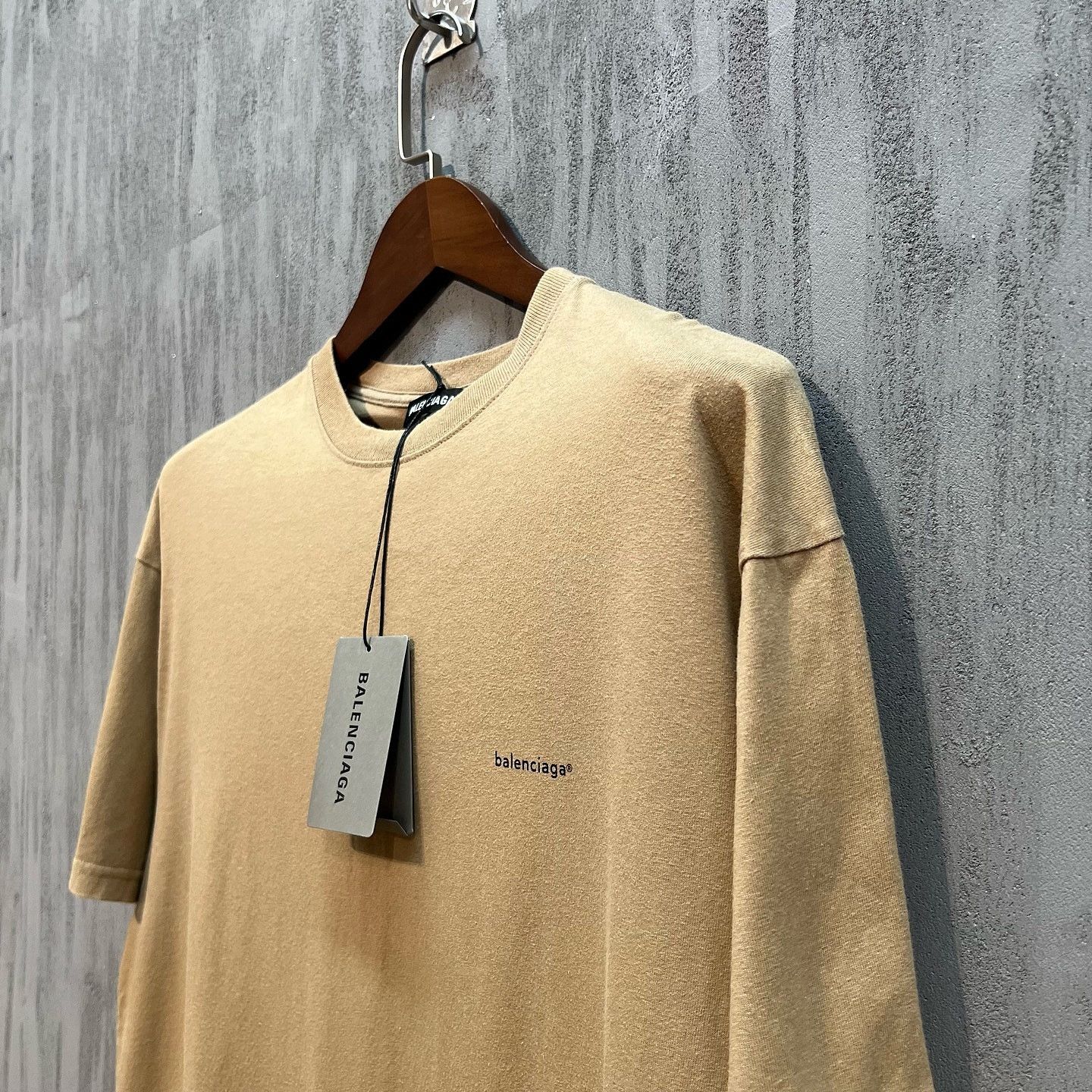 Balenciaga Balenciaga Logo Crewneck T-Shirt Size S Size US S / EU 44-46 / 1 - 6 Thumbnail