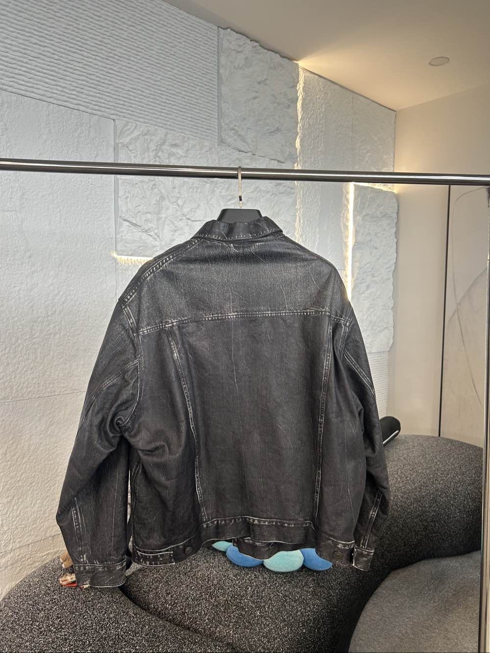 Balenciaga Balenciaga Printed Leather Jacket Size S Size US S / EU 44-46 / 1 - 2 Thumbnail