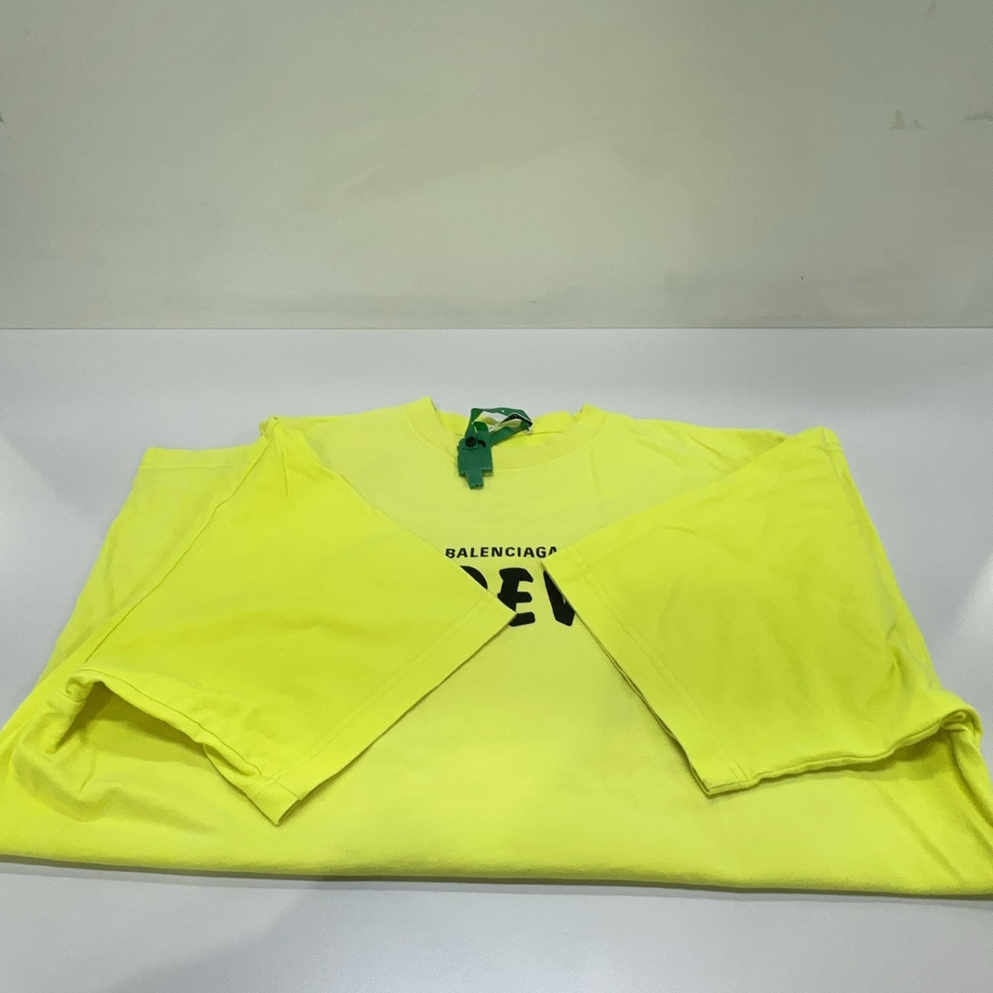 Balenciaga Balenciaga Yellow Crew T-Shirt Size S Size S / US 4 / IT 40 - 8 Thumbnail