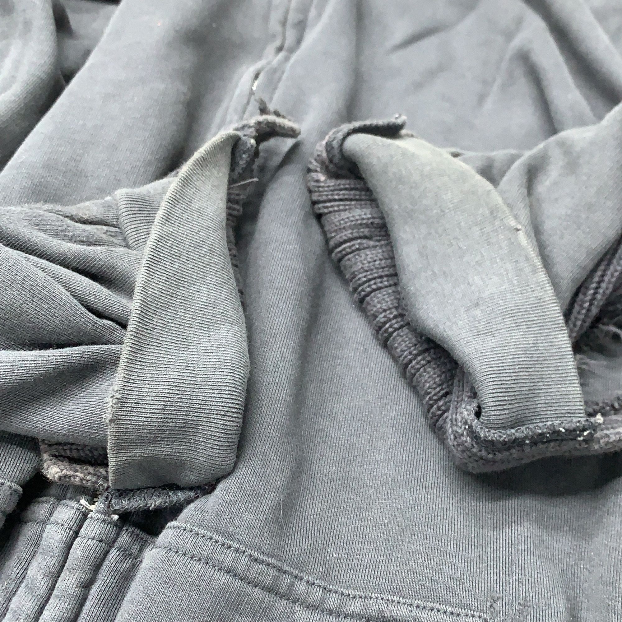 Balenciaga Balenciaga Distressed Ribbed Zip Hoodie Size 3 Size US L / EU 52-54 / 3 - 10 Thumbnail