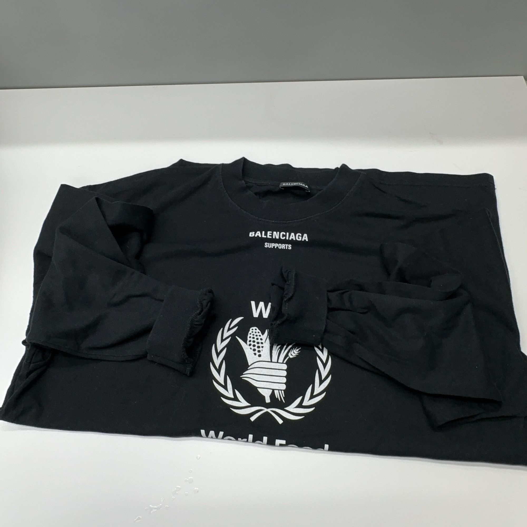 Balenciaga Balenciaga WFP Logo Long Sleeve T-Shirt Size XS Size US XS / EU 42 / 0 - 6 Thumbnail