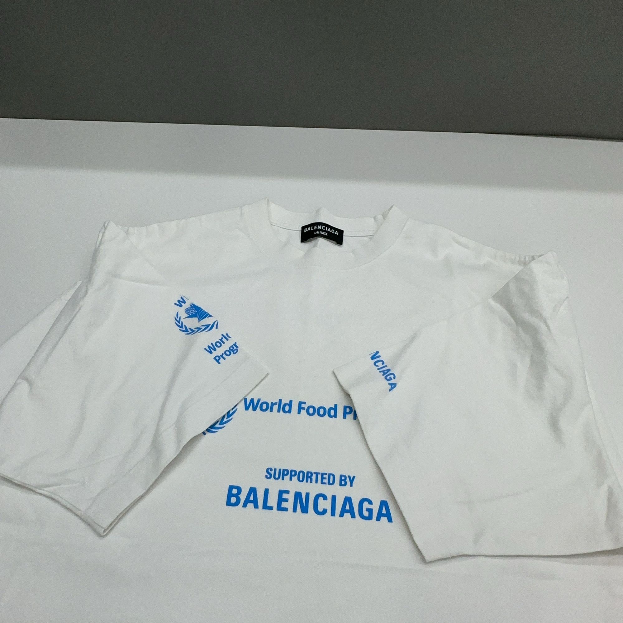 Balenciaga Balenciaga WFP Logo T-Shirt Size XS Size US XS / EU 42 / 0 - 8 Thumbnail